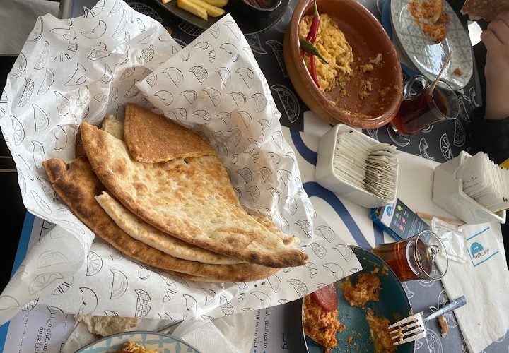 مطعم فطور فارس جدة
