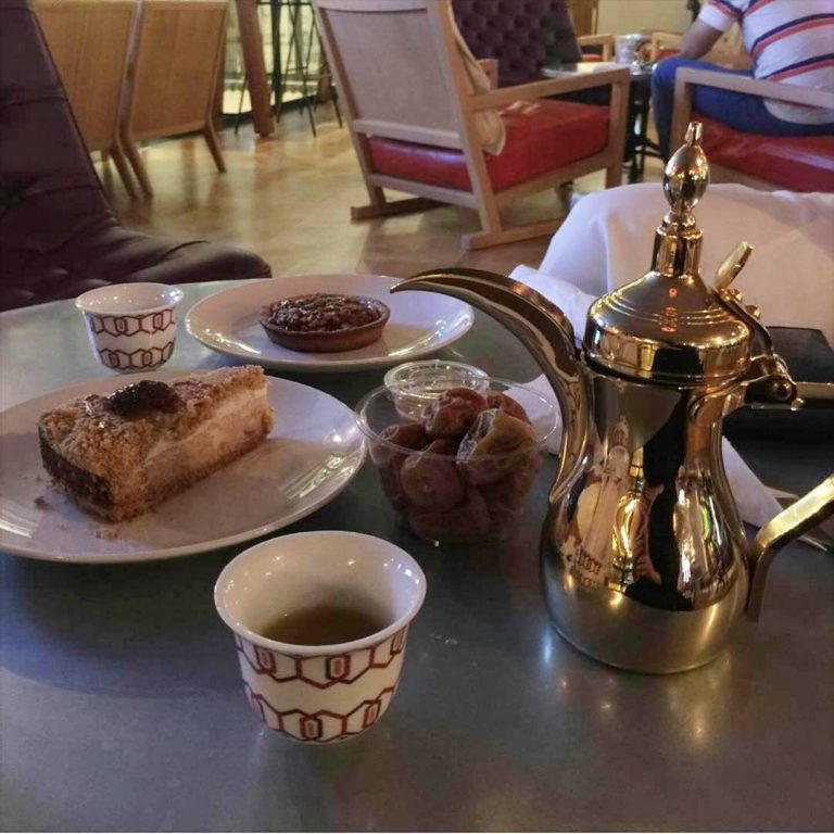 شباب السعوديه انستقرام كافيه بافرط في جدة