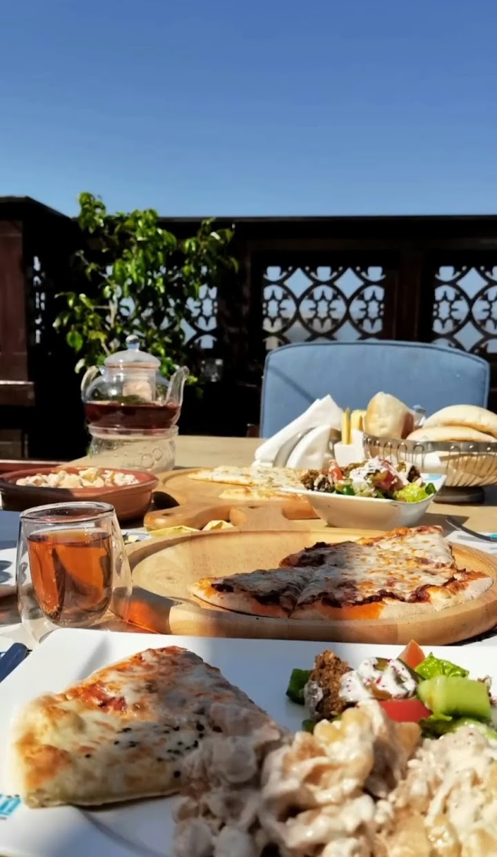 مطعم قمرية في جدة