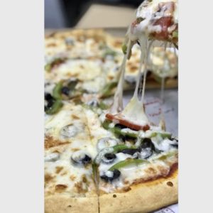 مطعم أرض البيتزا