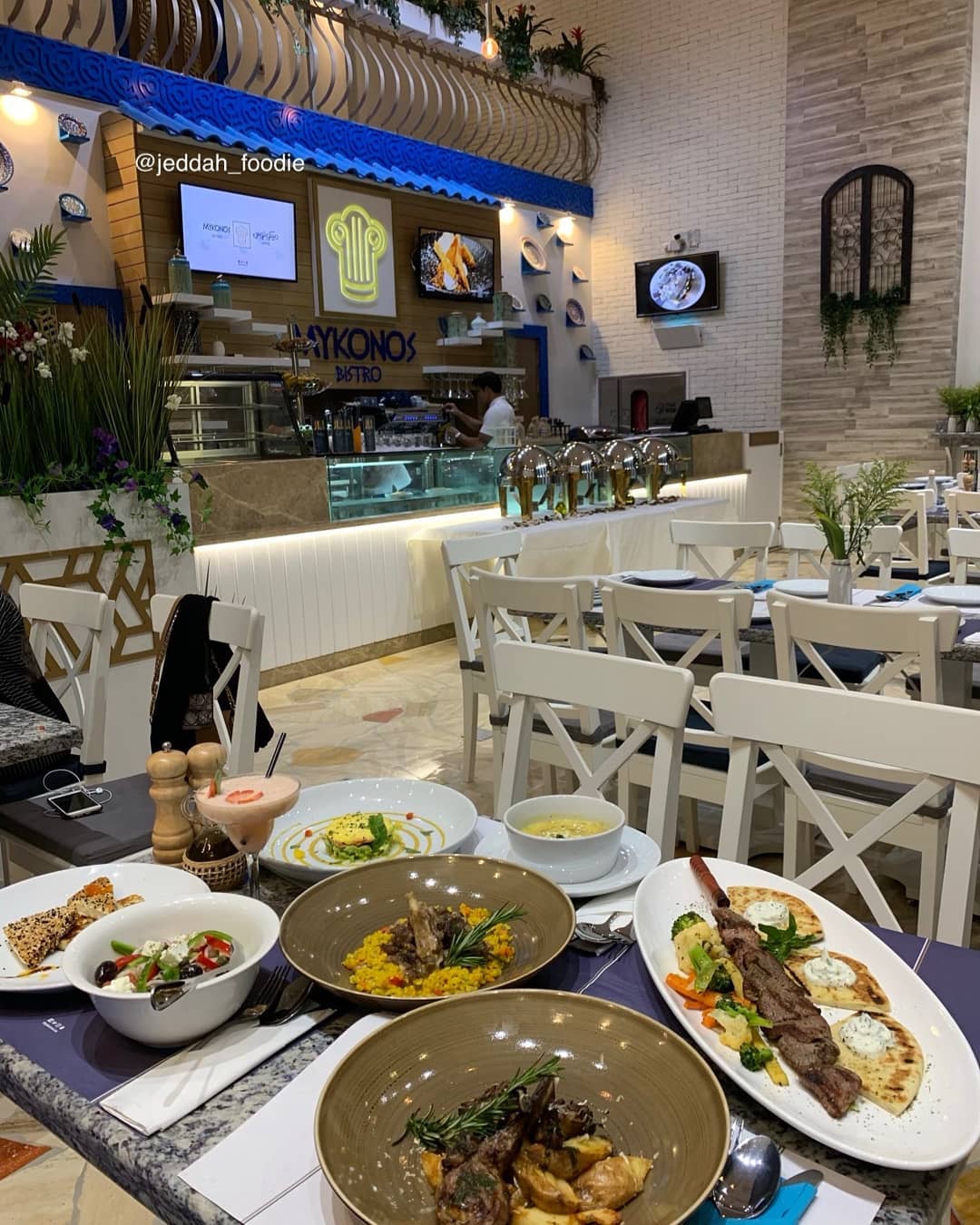مطعم ميكونوس في جدة