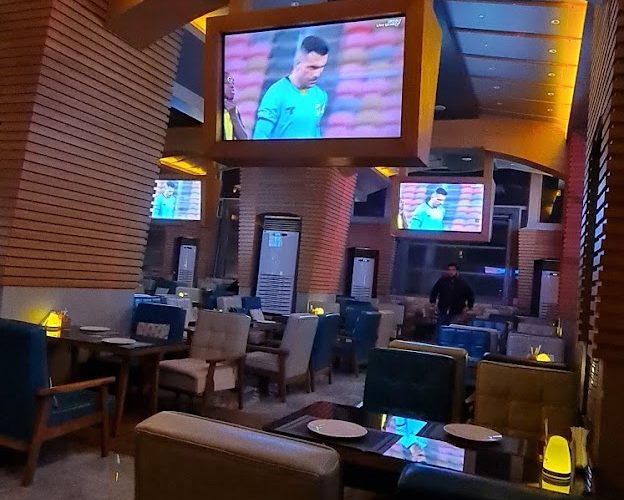 مطعم وكافيه أوتار جدة