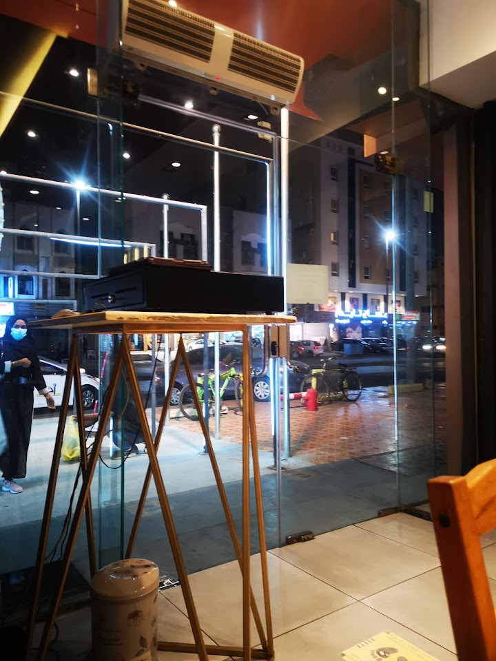 مطعم سيريه الباشا جدة